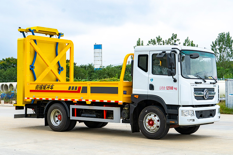 东风D9防撞车(2000kg-100km/h)